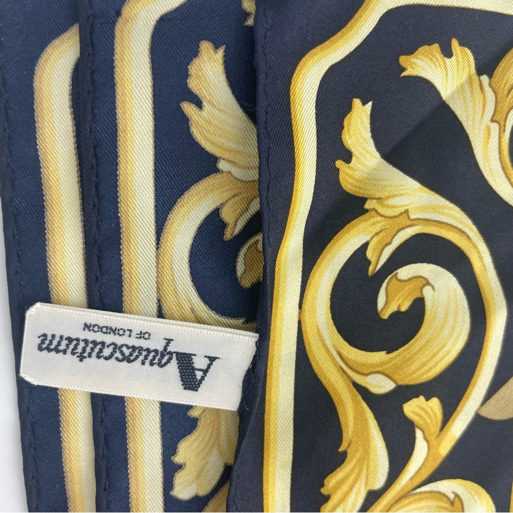 Scarf - Picture 5 of 6